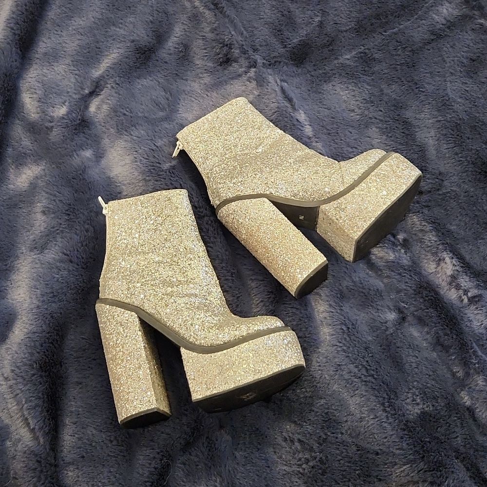Stunning & Unique Jeffrey Campbell Platform Glamazon Glittery & Sparkle Boots! View 4